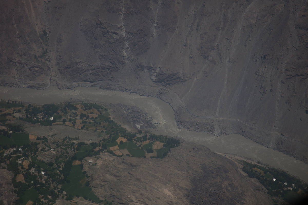    (Skardu).<br>  (Indus River).