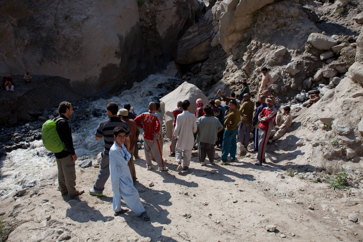      (Skardu)   (Askole).<br>     (Braldu River)    .