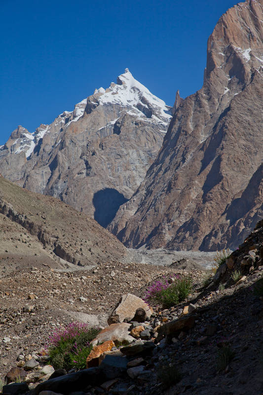      (Baltoro Glacier)     (Trango Glacier).