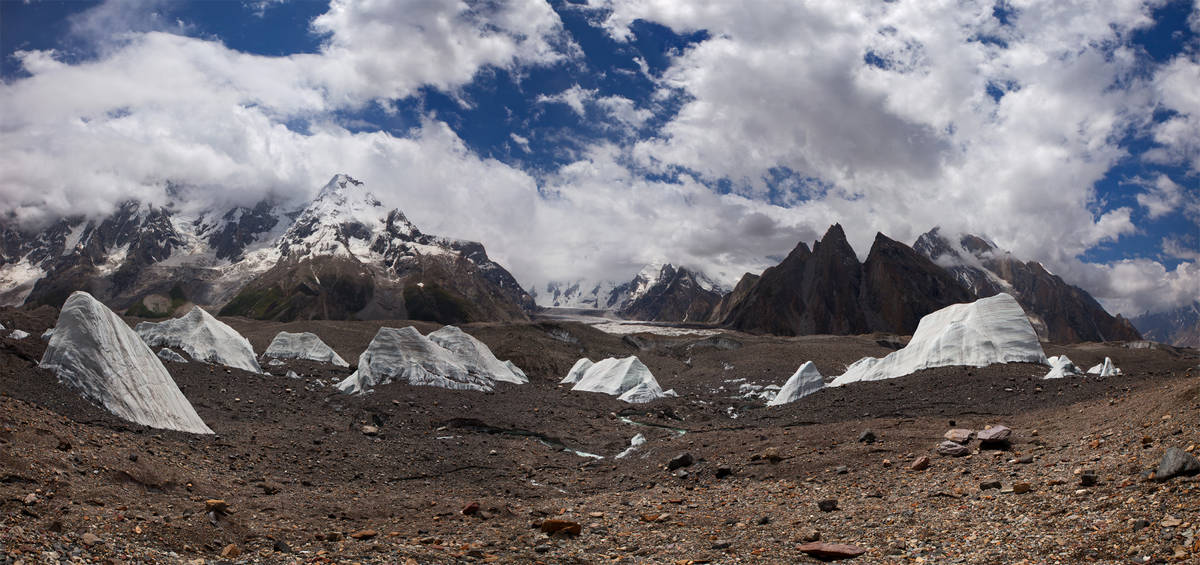   (Baltoro Glacier).<br>    I (Goro I).<br>    Yermanendu.