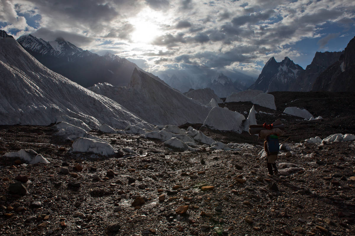        II (Goro II)     (Baltoro Glacier).