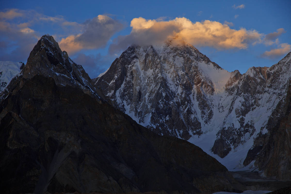         (Concordia)     (Baltoro Glacier).<br>   ,    IV (Gasherbrum IV 7925).