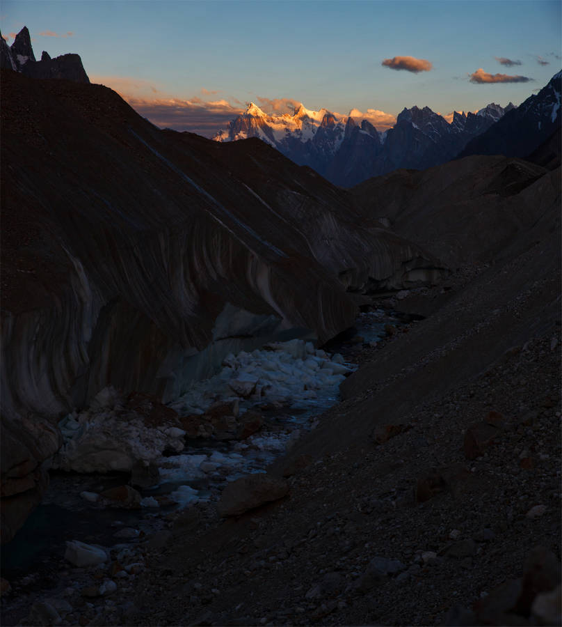       K2.<br>       (Baltoro Glacier).