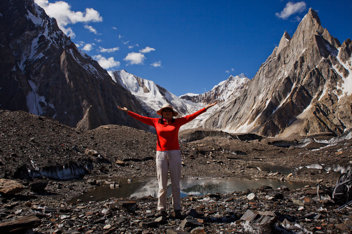 !      (Nuatuing  Mitre Glacier)       (Baltoro Glacier).