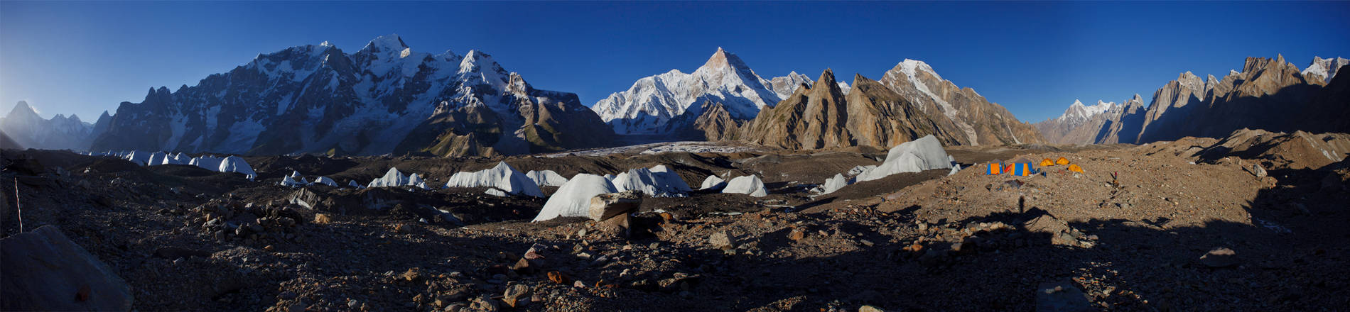     (Baltoro Glacier)   (Yermanendu Glacier)      I (Goro I).<br>    IV (Gasherbrum IV),    (Masherbrum),    (Paiju Peak),    (Uli Biaho Tower)  .