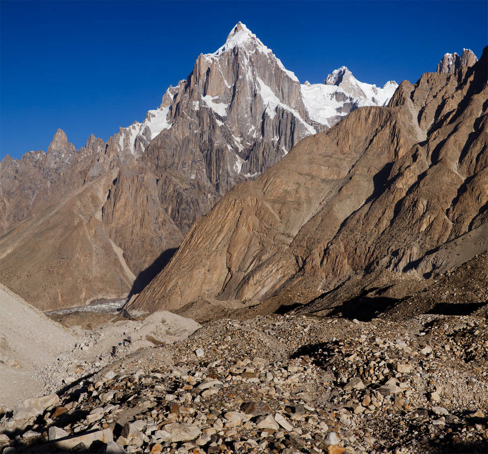       (Baltoro Glacier)    (Khoburtse).<br>    (Paiju Peak).