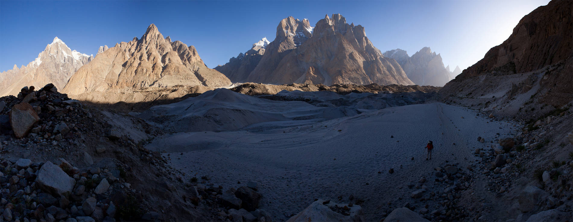     (Baltoro Glacier)         (Trango Glacier).<br> Paiju Peak, Uli-Biaho.<br> Trango, Cathedral  Lobsang Spire.