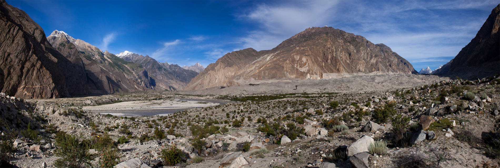      (Braldu River)     (Biafo Glacier).