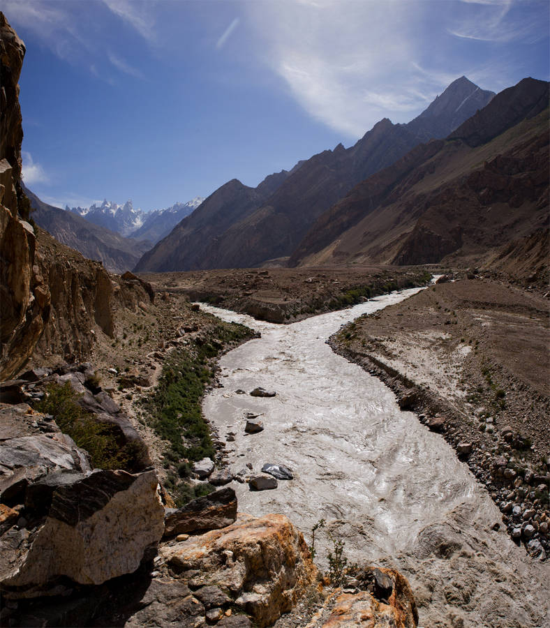  ,    (Biafo Glacier)    (Braldu River).<br>    .