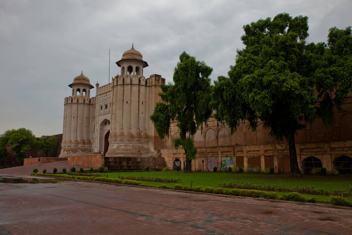  (Lahore).<br> .<br>  ( , Alamgiri gate).