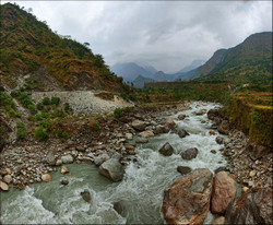   Tatopani.      Kali Gandaki.       Nilgiri South.