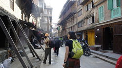  (Kathmandu).   (Patan).   2015 .